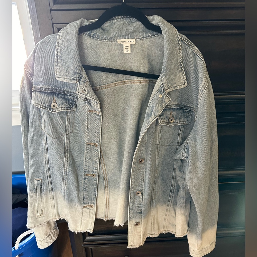 Two tone Jean jacket - Picture 2 of 5